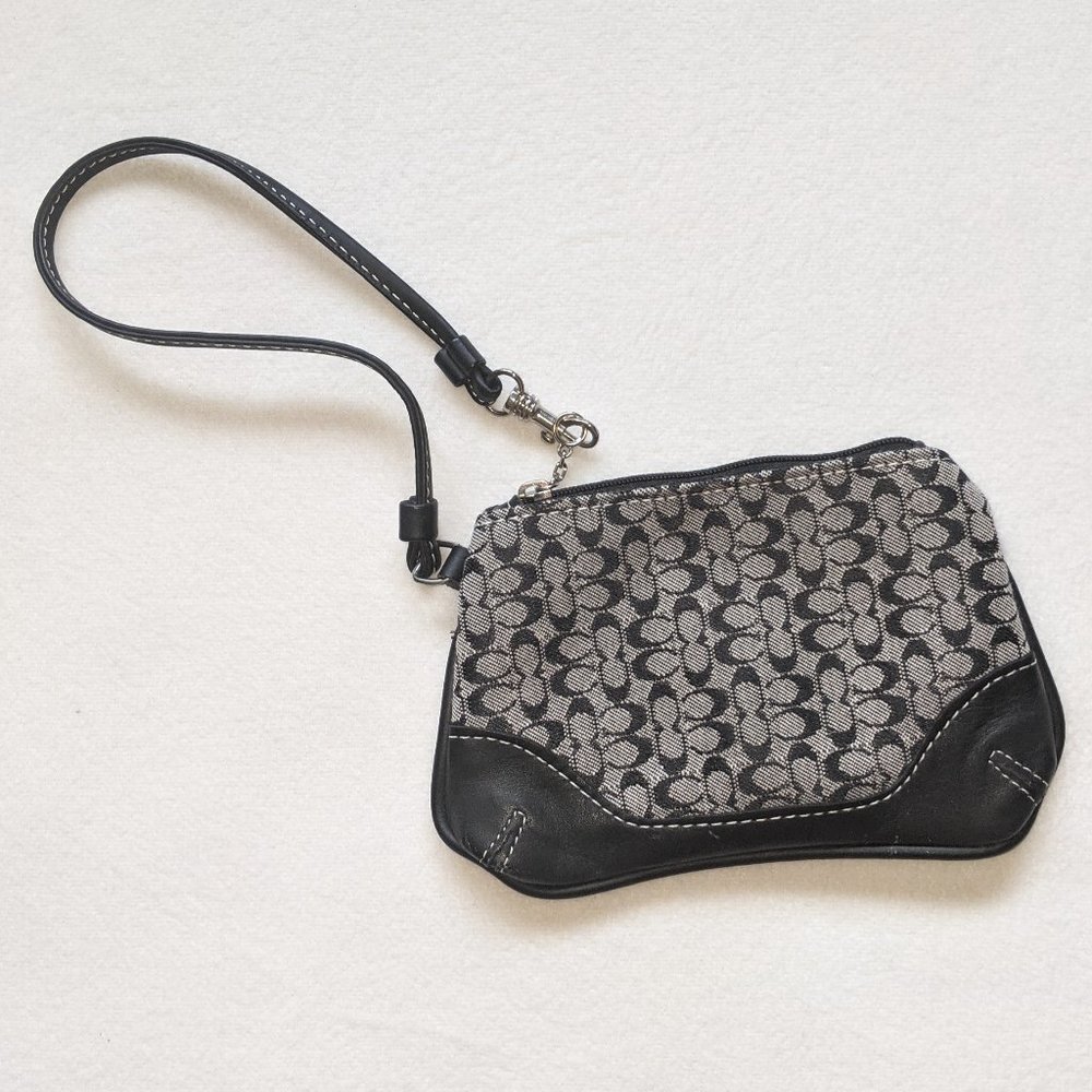 Vintage Y2K Coach Wristlet